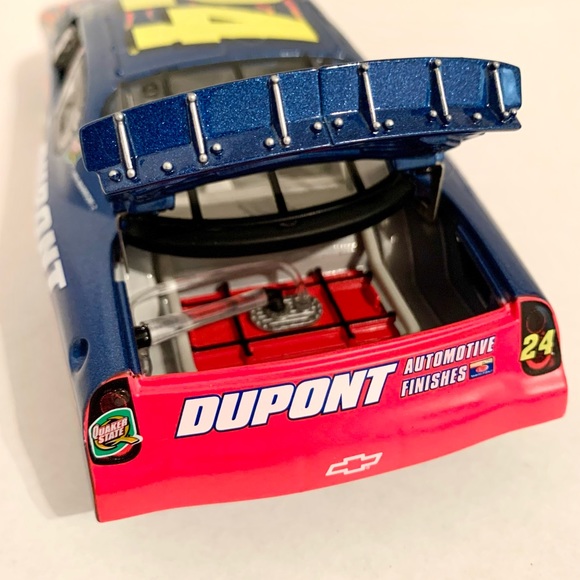 Jeff Gordon NASCAR #24 DuPont 2003 Monte Carlo Diecast Action Racing Stock Car - Picture 6 of 10